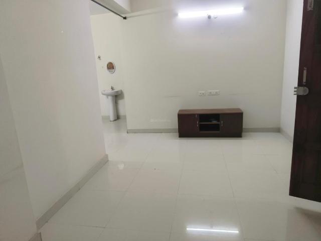 2 BHK Apartment in Kondapur for rent Hyderabad. The reference number is 20816446