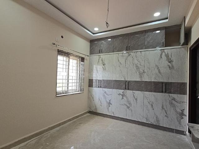 2 BHK Apartment in Kondapur for rent Hyderabad. The reference number is 20962017