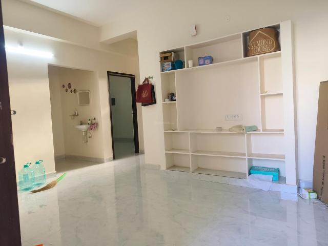 2 BHK Apartment in Kondapur for rent Hyderabad. The reference number is 21134464