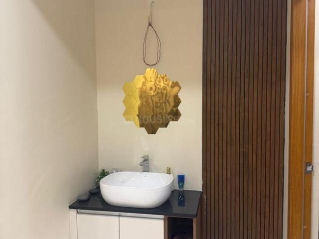 2 BHK Apartment in Kondapur for resale Hyderabad. The reference number is 20482976