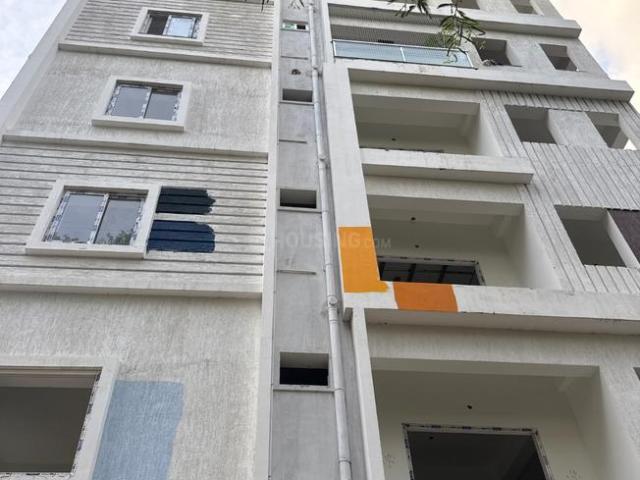 2 BHK Apartment in Kondapur for resale Hyderabad. The reference number is 20972727
