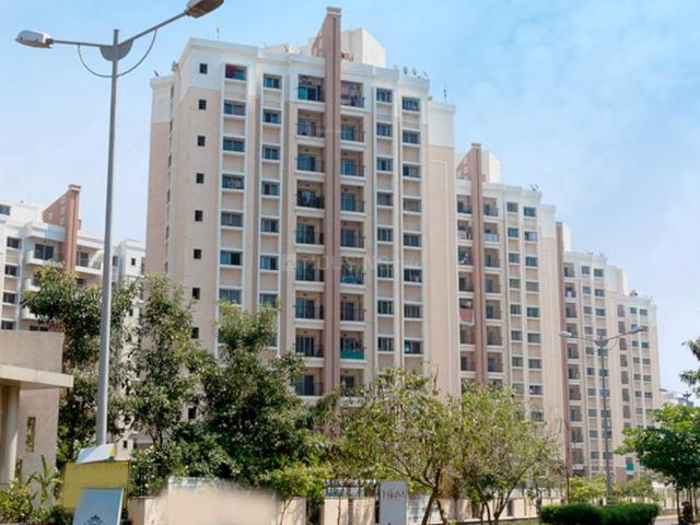 2 BHK Apartment in Kondhwa Budruk for resale Pune. The reference number is 21154466