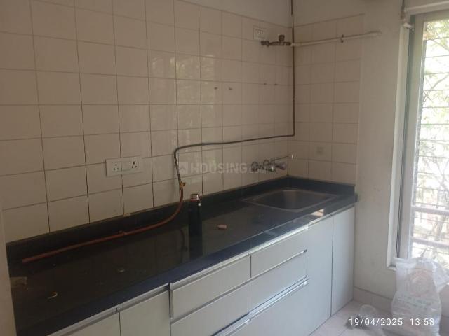 2 BHK Apartment in Kondhwa for rent Pune. The reference number is 17112187