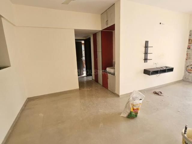2 BHK Apartment in Kondhwa for rent Pune. The reference number is 19255338