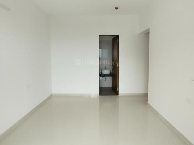 2 BHK Apartment in Kondhwa for rent Pune. The reference number is 21146365