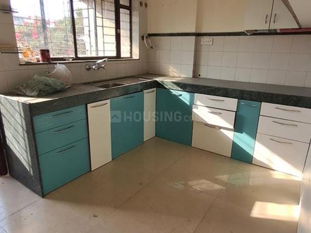 2 BHK Apartment in Kondhwa for rent Pune. The reference number is 21140175