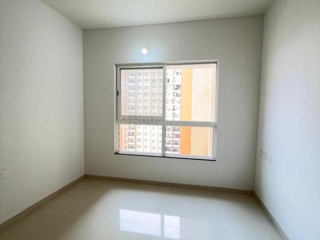 2 BHK Apartment in Kondhwa for rent Pune. The reference number is 21311209