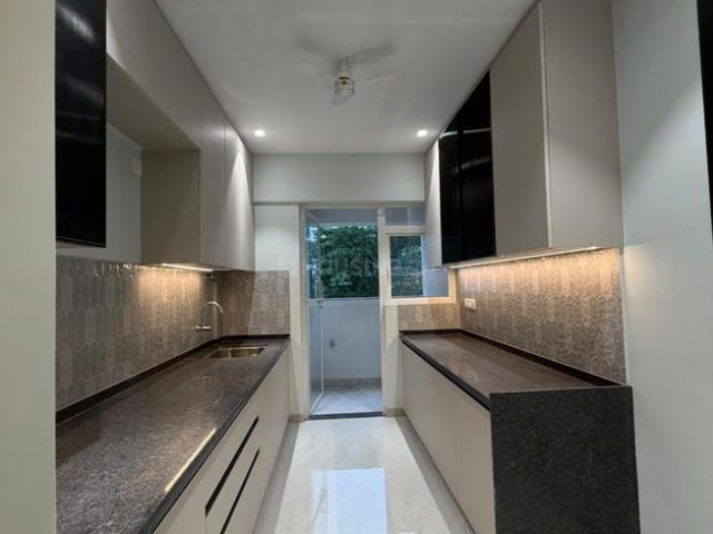 2 BHK Apartment in Kondhwa for resale Pune. The reference number is 21328083