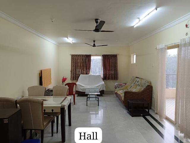 2 BHK Apartment in Koregaon Park for rent Pune. The reference number is 15990140