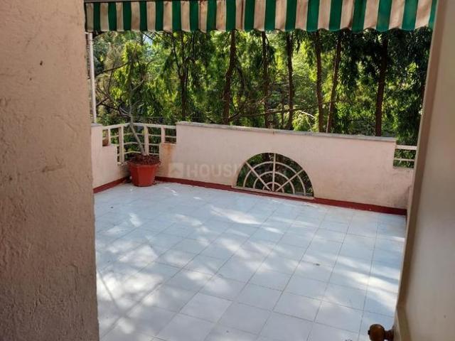2 BHK Apartment in Koregaon Park for rent Pune. The reference number is 17029095