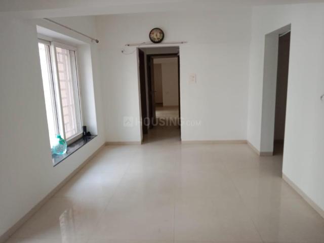 2 BHK Apartment in Koregaon Park for rent Pune. The reference number is 18111870