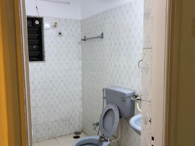 2 BHK Apartment in Koregaon Park for rent Pune. The reference number is 20553537