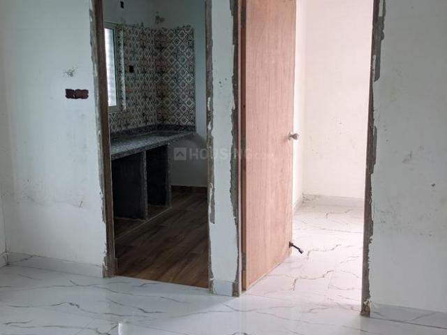 2 BHK Apartment in Kalighat for resale Kolkata. The reference number is 18216290