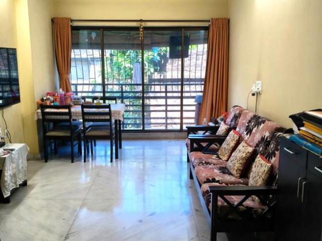 2 BHK Apartment in Kalighat for resale Kolkata. The reference number is 21088005