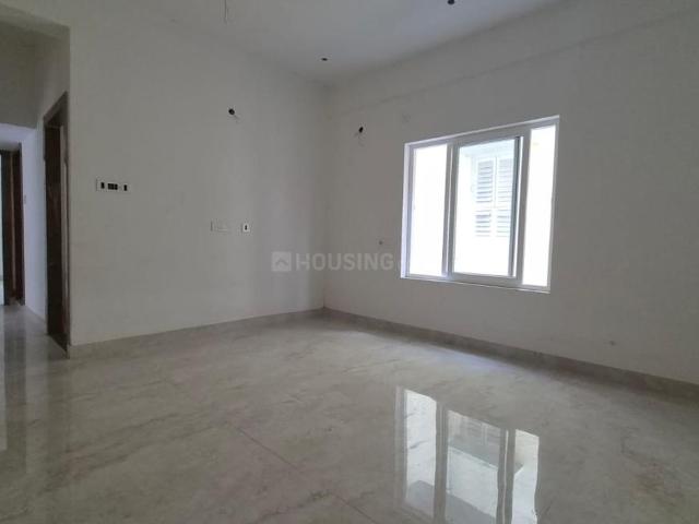 2 BHK Apartment in Kalighat for resale Kolkata. The reference number is 21105627