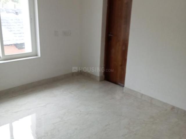 2 BHK Apartment in Kalighat for resale Kolkata. The reference number is 21165117