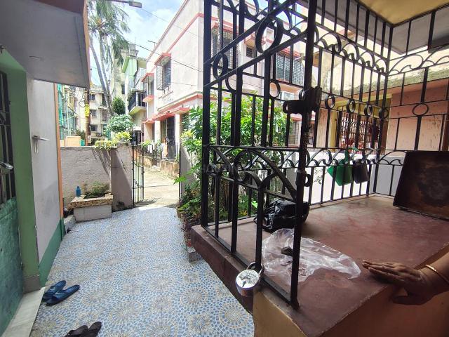 2 BHK Apartment in Kalikapur, EM Bypass for rent Kolkata. The reference number is 20896527