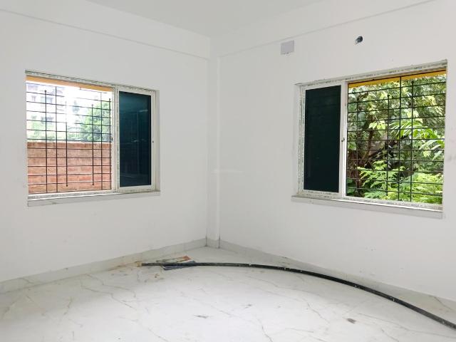2 BHK Apartment in Kalikapur, EM Bypass for resale Kolkata. The reference number is 20120686