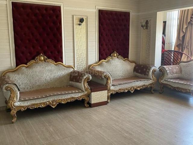 2 BHK Apartment in Kalpataru Nagar for rent Nashik. The reference number is 20478924