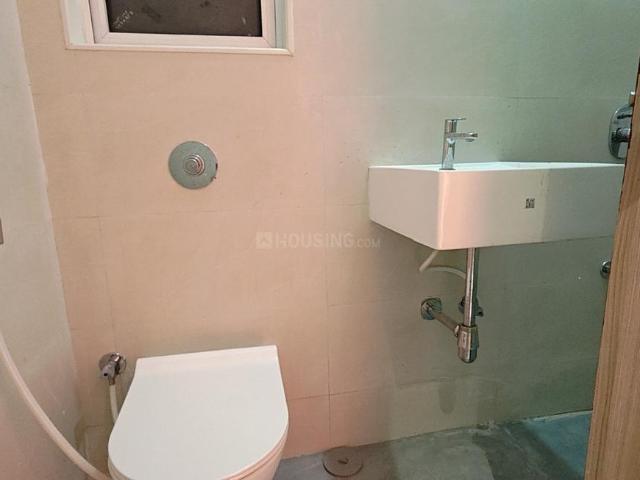 2 BHK Apartment in Kalwa for rent Thane. The reference number is 21069134