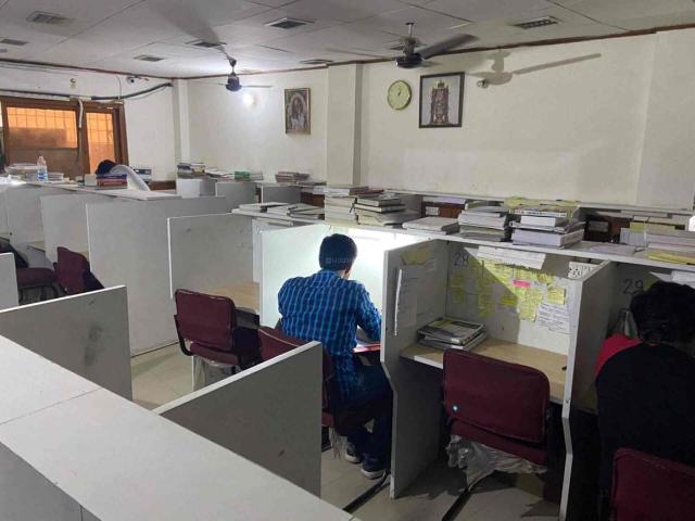 2 BHK Apartment in Kalu Sarai for rent New Delhi. The reference number is 7937280