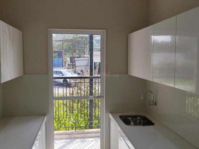 2 BHK Apartment in Kalyan West for resale Kalyan. The reference number is 18690387