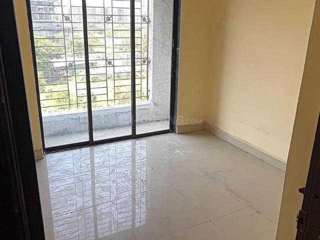 2 BHK Apartment in Kalyan West for resale Kalyan. The reference number is 19791890