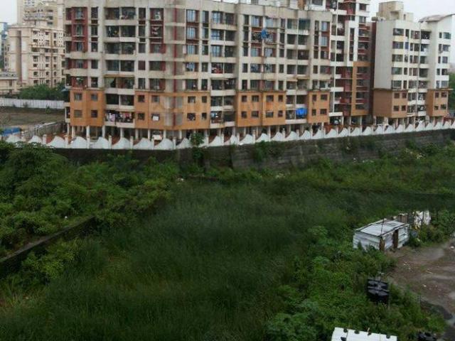 2 BHK Apartment in Kalyan West for resale Kalyan. The reference number is 19849972