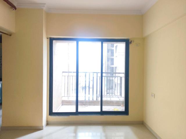 2 BHK Apartment in Kalyan West for resale Kalyan. The reference number is 19244157