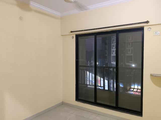 2 BHK Apartment in Kalyan West for resale Kalyan. The reference number is 20170704