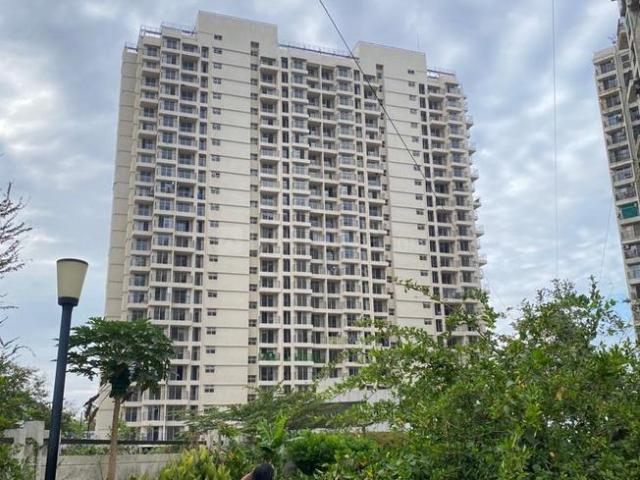 2 BHK Apartment in Kalyan West for resale Kalyan. The reference number is 20225102