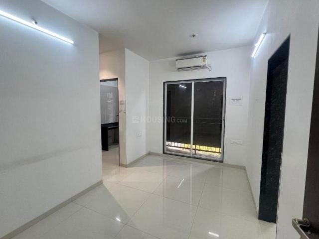 2 BHK Apartment in Kalyan West for resale Kalyan. The reference number is 21136257