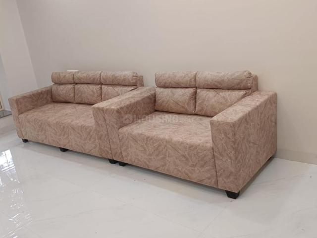 2 BHK Apartment in Kalyani Nagar for rent Pune. The reference number is 20833096