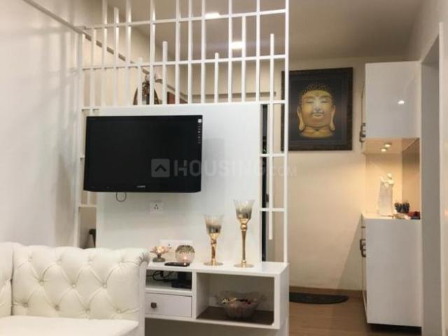 2 BHK Apartment in Kalyani Nagar for rent Pune. The reference number is 21003269