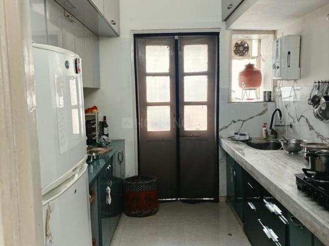 2 BHK Apartment in Kalyani Nagar for rent Pune. The reference number is 21039073