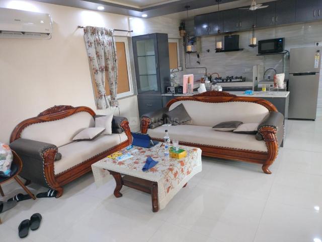 2 BHK Apartment in Kalyani Nagar for rent Pune. The reference number is 21174735