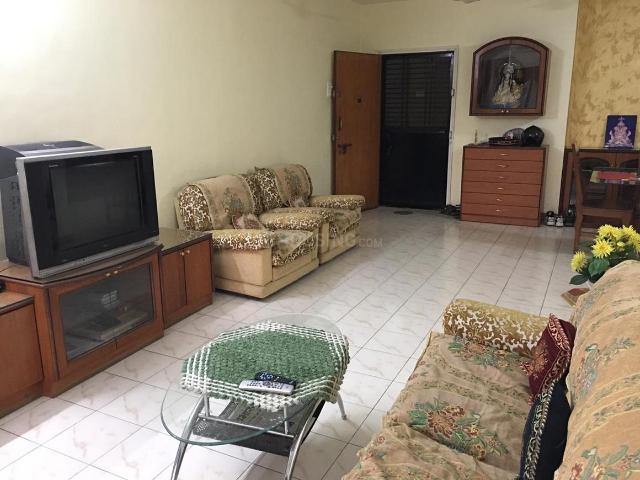 2 BHK Apartment in Kalyani Nagar for resale Pune. The reference number is 20824119