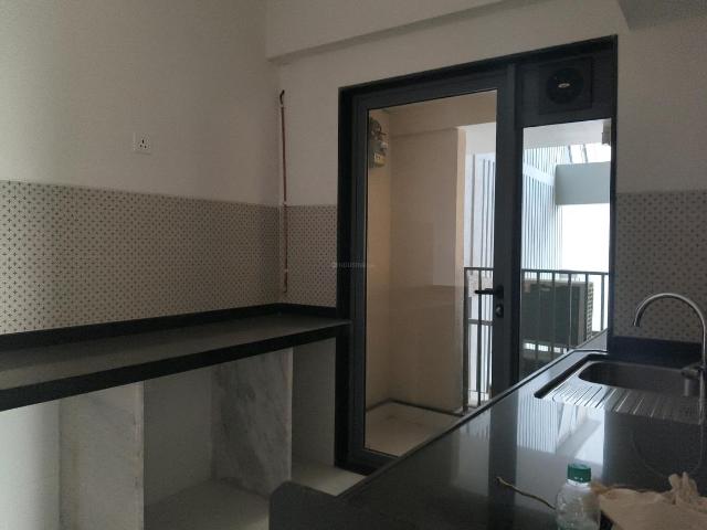 2 BHK Apartment in Kamathipura for rent Mumbai. The reference number is 18473207