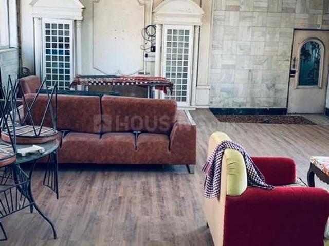 2 BHK Apartment in Kamathipura for rent Mumbai. The reference number is 12634998