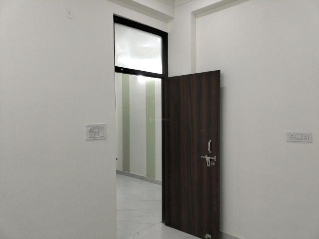 2 BHK Apartment in Kambakshpur for resale Noida. The reference number is 20184978