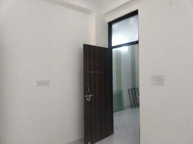 2 BHK Apartment in Kambakshpur for resale Noida. The reference number is 20695649