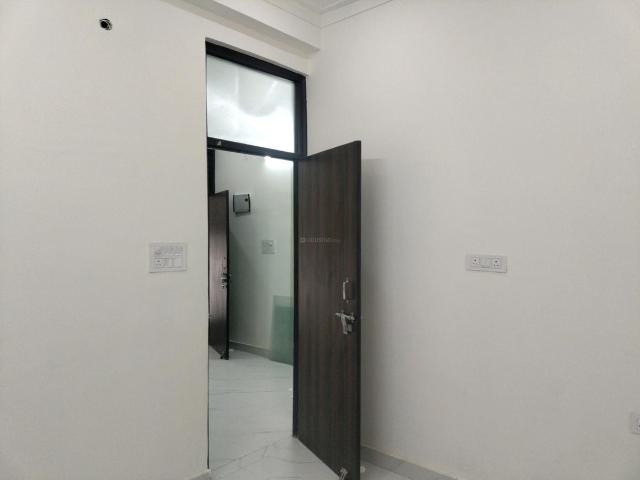 2 BHK Apartment in Kambakshpur for resale Noida. The reference number is 20695788