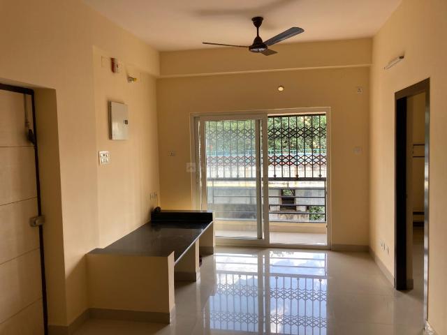 2 BHK Apartment in Kamdahari for rent Kolkata. The reference number is 20692690
