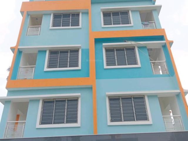 2 BHK Apartment in Kamdahari for resale Kolkata. The reference number is 19817211