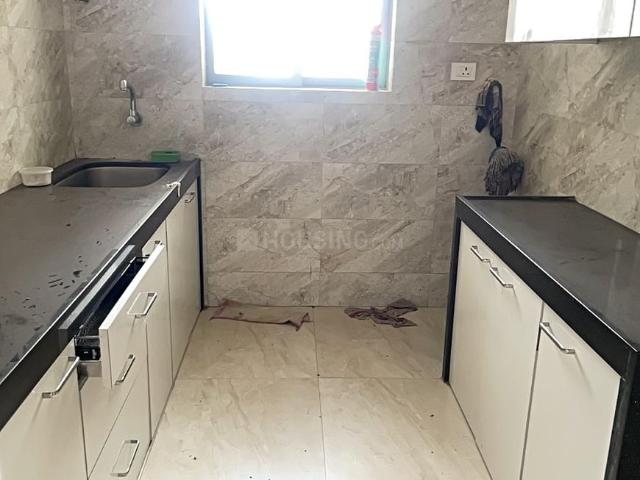2 BHK Apartment in Kandivali East for rent Mumbai. The reference number is 17593811