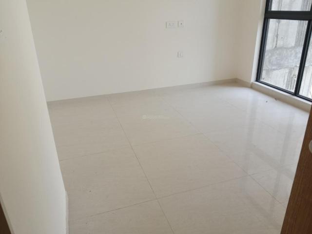 2 BHK Apartment in Kandivali East for rent Mumbai. The reference number is 18837904