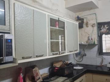 2 BHK Apartment in Kandivali East for rent Mumbai. The reference number is 19299849