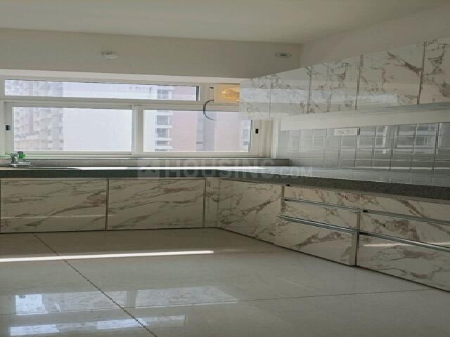 2 BHK Apartment in Kandivali East for rent Mumbai. The reference number is 19352644
