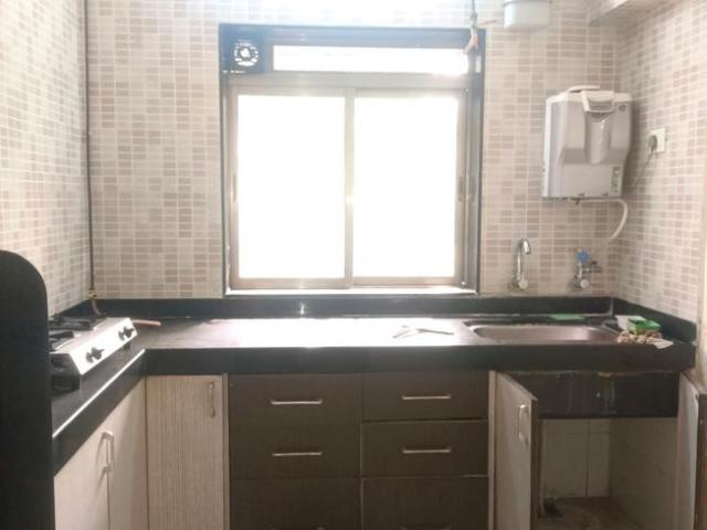 2 BHK Apartment in Kandivali East for rent Mumbai. The reference number is 19364147