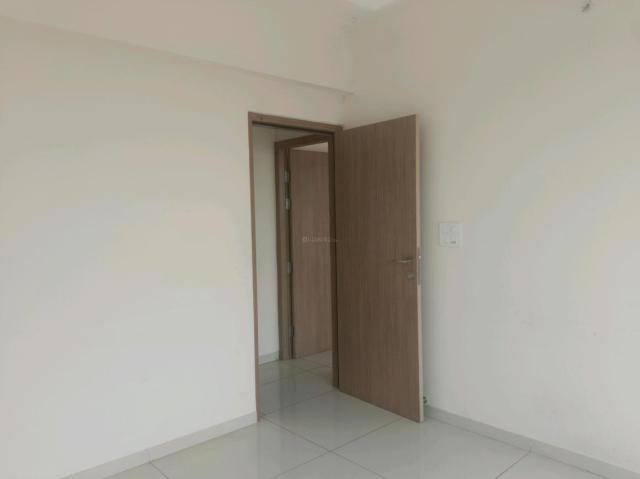 2 BHK Apartment in Kandivali East for rent Mumbai. The reference number is 19610754